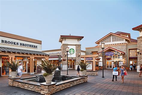 , Livermore Premium Outlets .